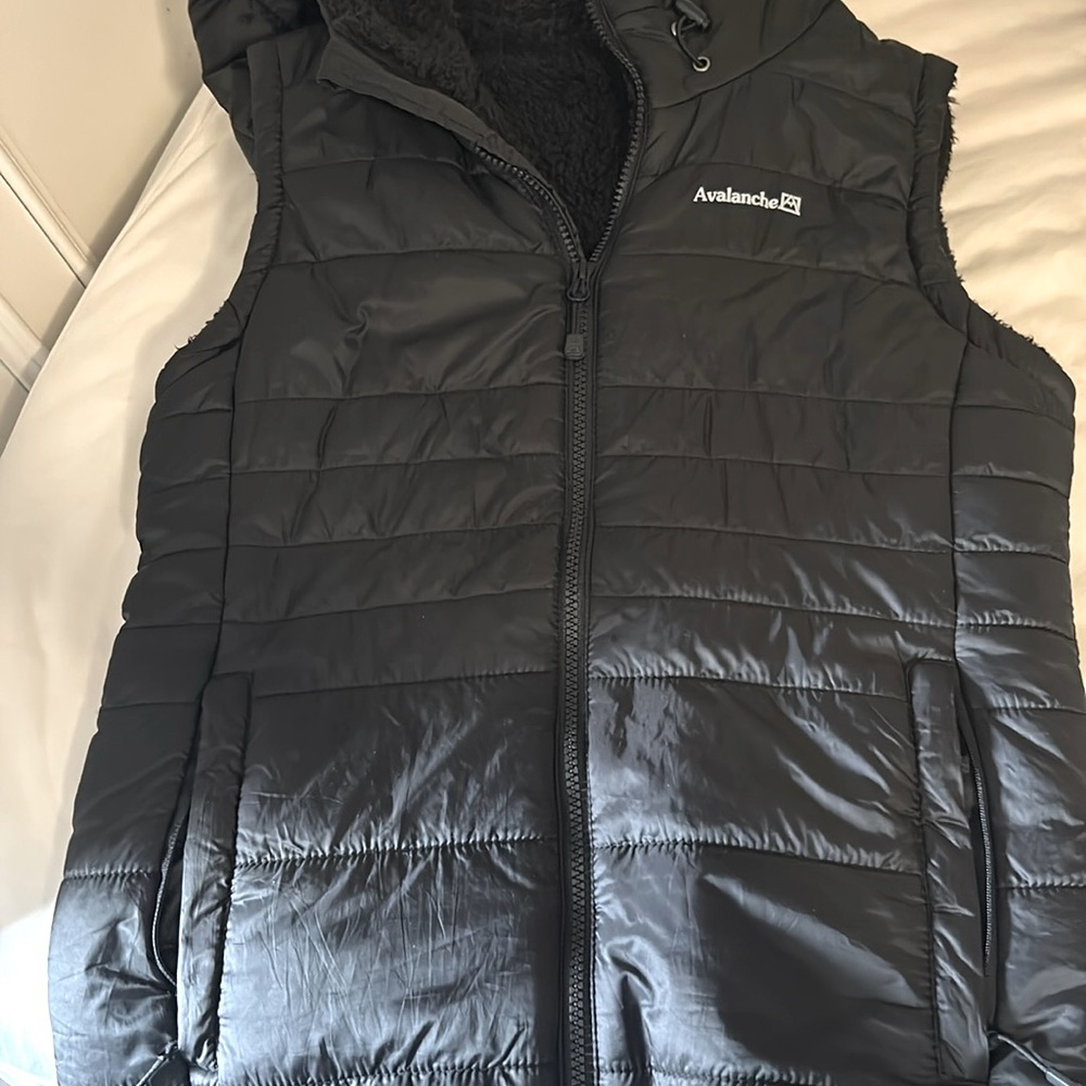 AVALANCHE FUZZY VEST